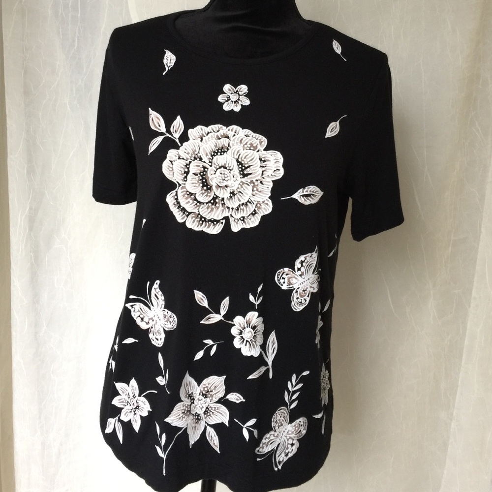 Grandmacore Black White Floral Butterfly Tee Shirt Small